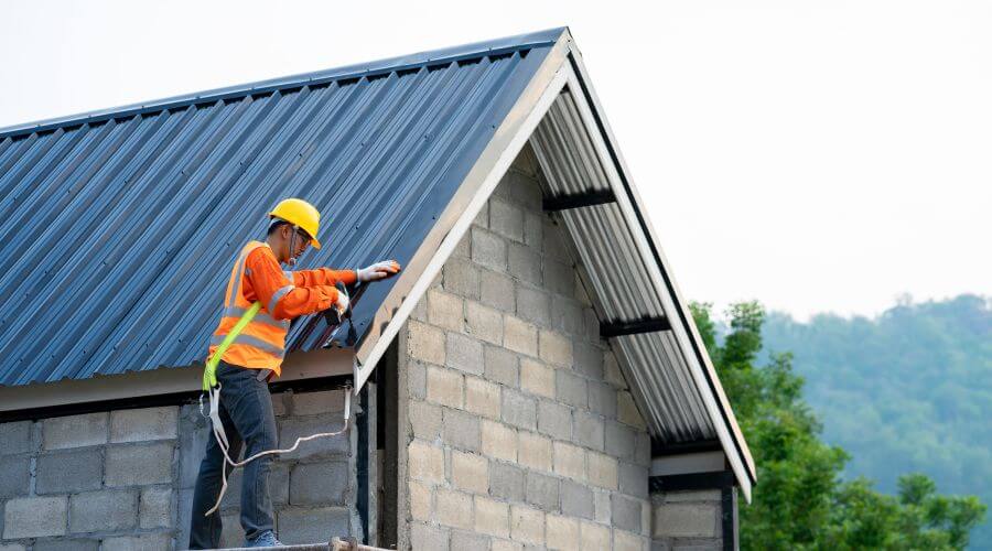 Professional residential roofers in Linn Grove, IA